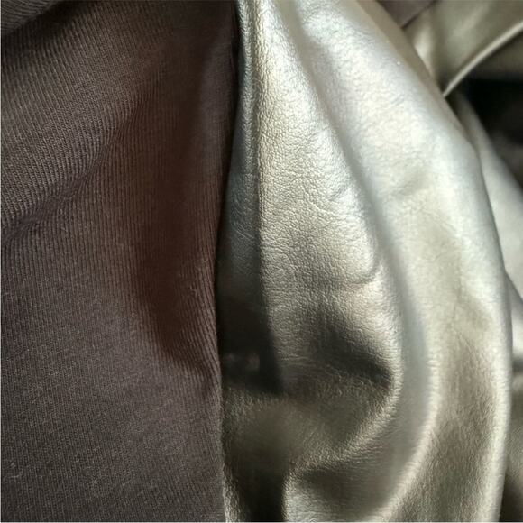 Old Navy black High-Waisted Faux-Leather Fashion Layering Leggings - Picture 10 of 14